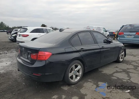 2013 BMW 328 Xi z USA, uszkodzony, nr VIN WBA3B3G52DNR80573